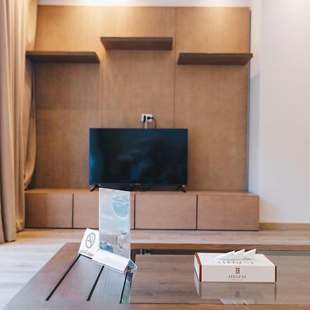The Suites Near Auc By Elegant Kairo Exterior foto