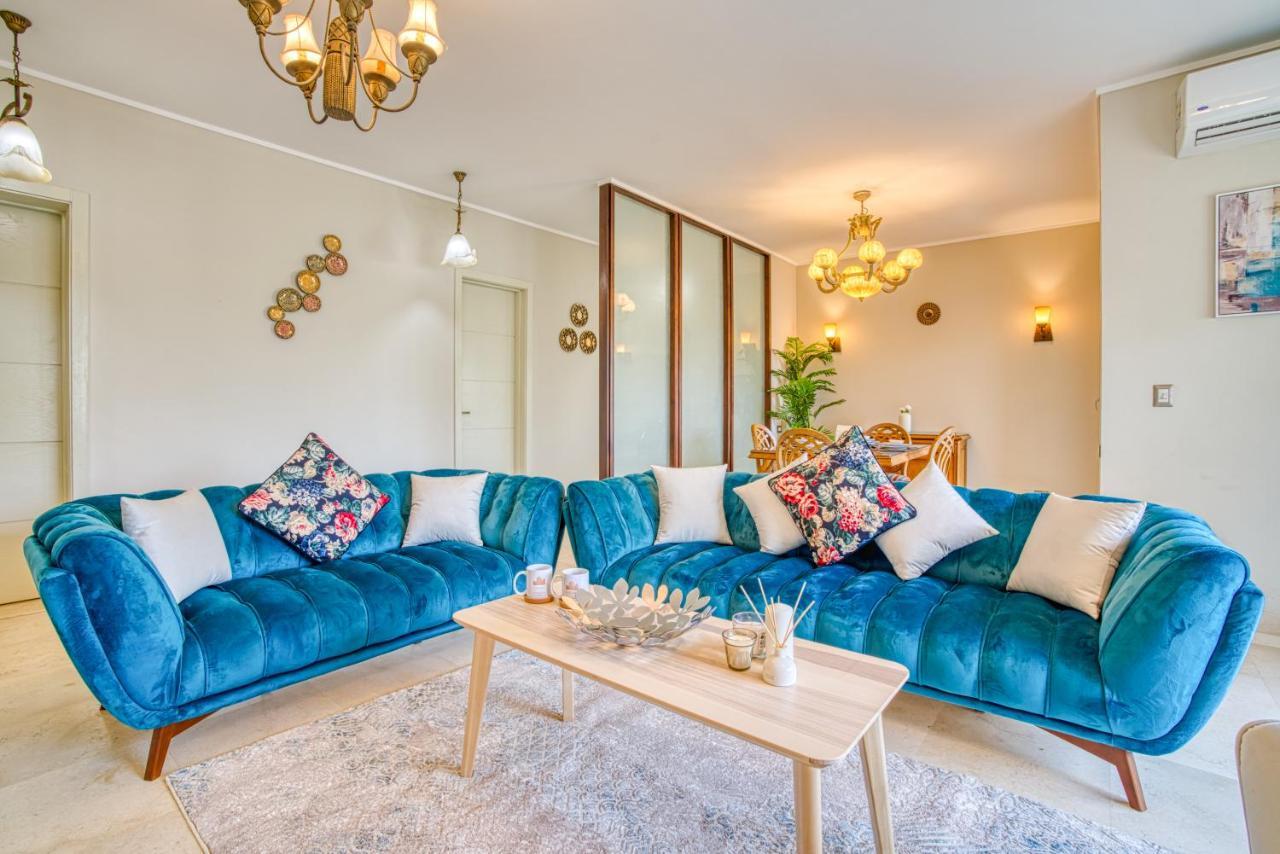 The Suites Near Auc By Elegant Kairo Exterior foto