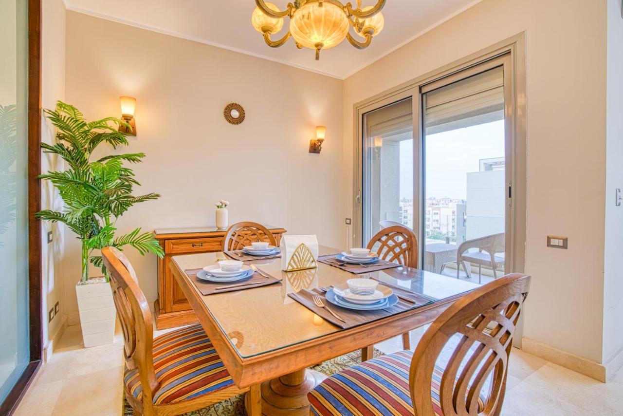 The Suites Near Auc By Elegant Kairo Exterior foto