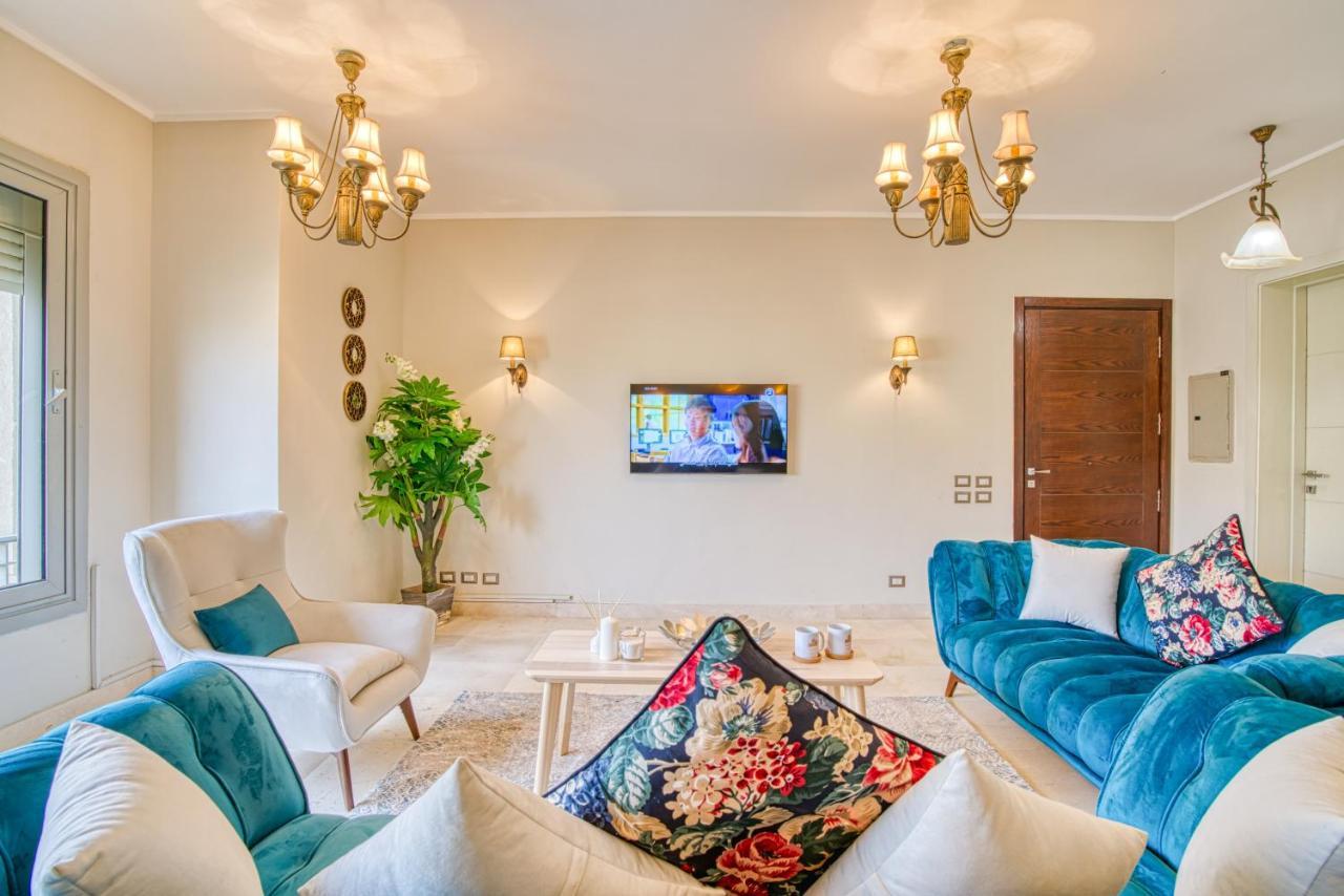 The Suites Near Auc By Elegant Kairo Exterior foto