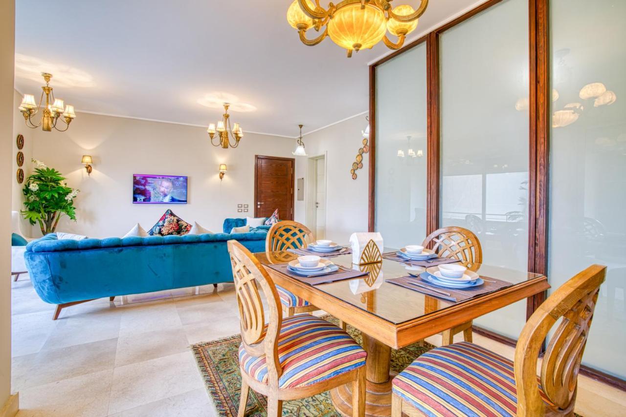 The Suites Near Auc By Elegant Kairo Exterior foto