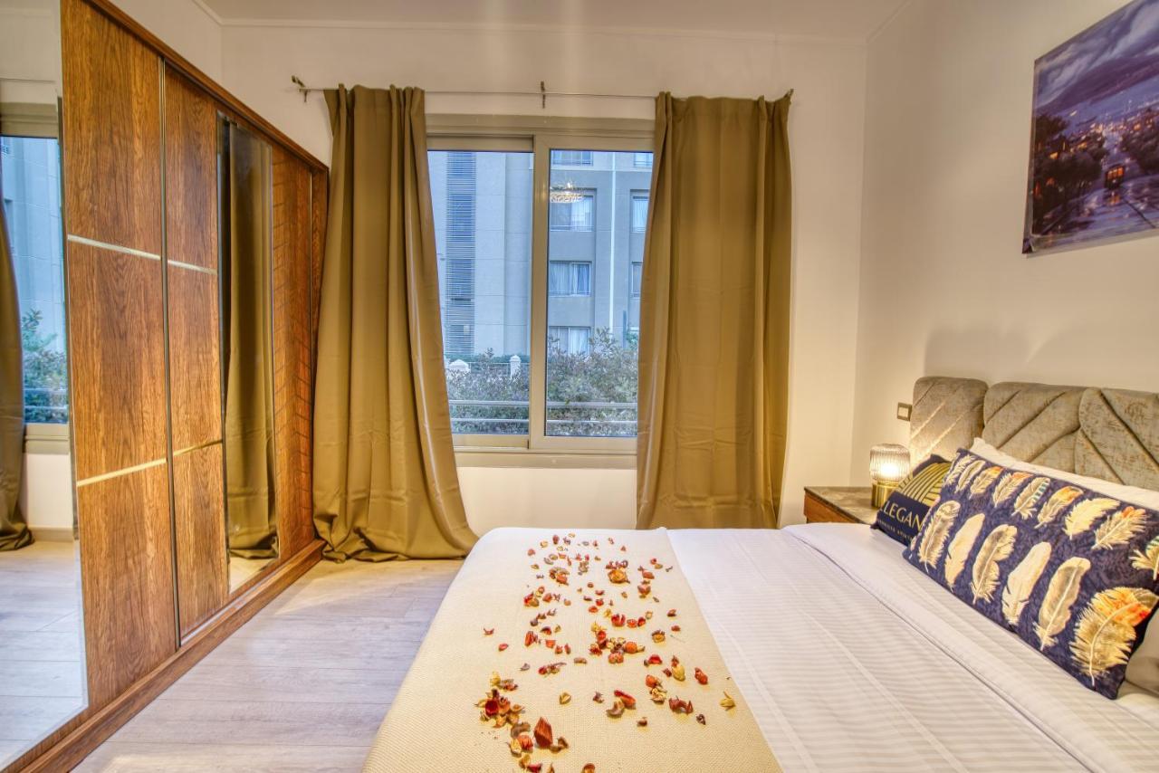 The Suites Near Auc By Elegant Kairo Exterior foto