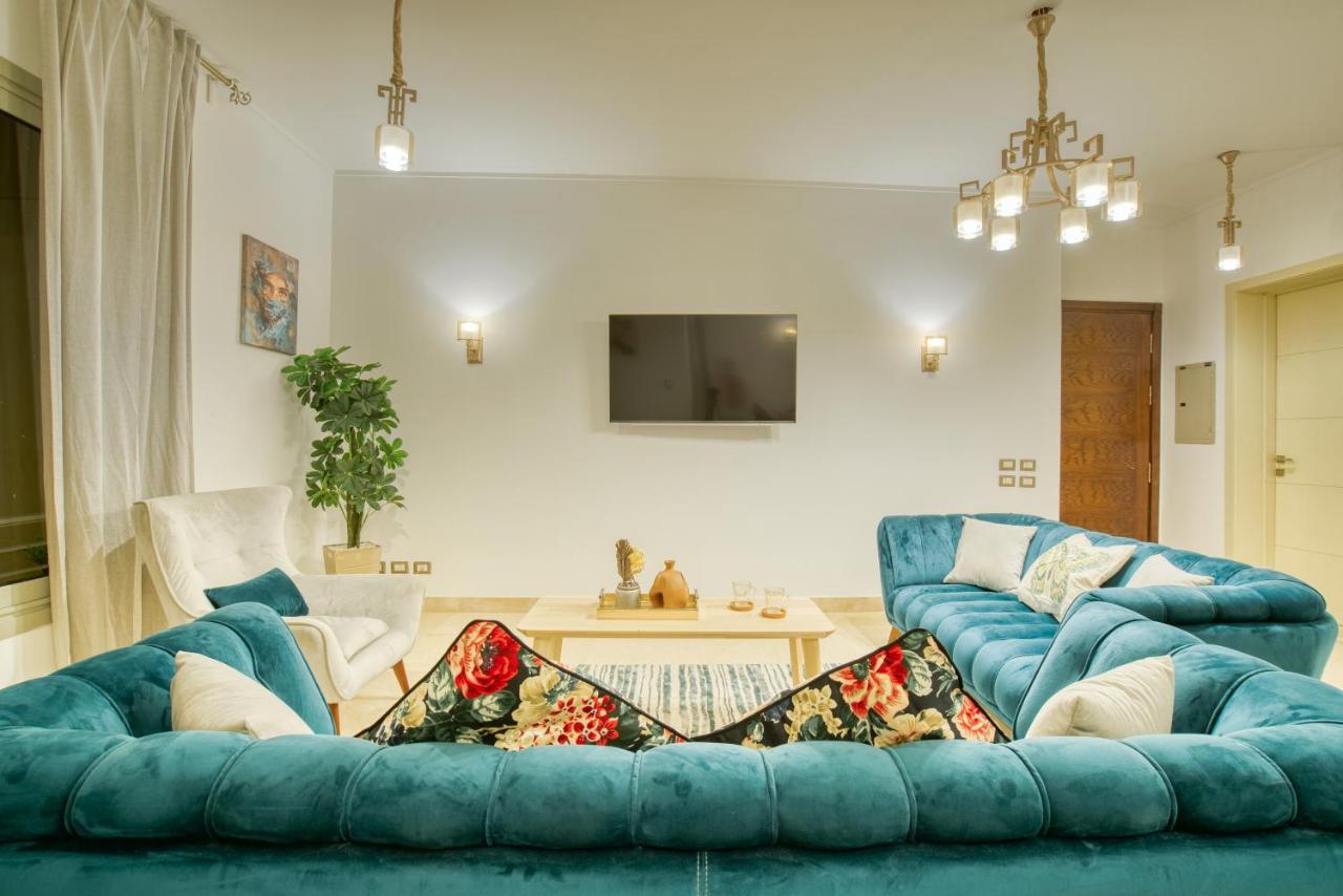 The Suites Near Auc By Elegant Kairo Exterior foto
