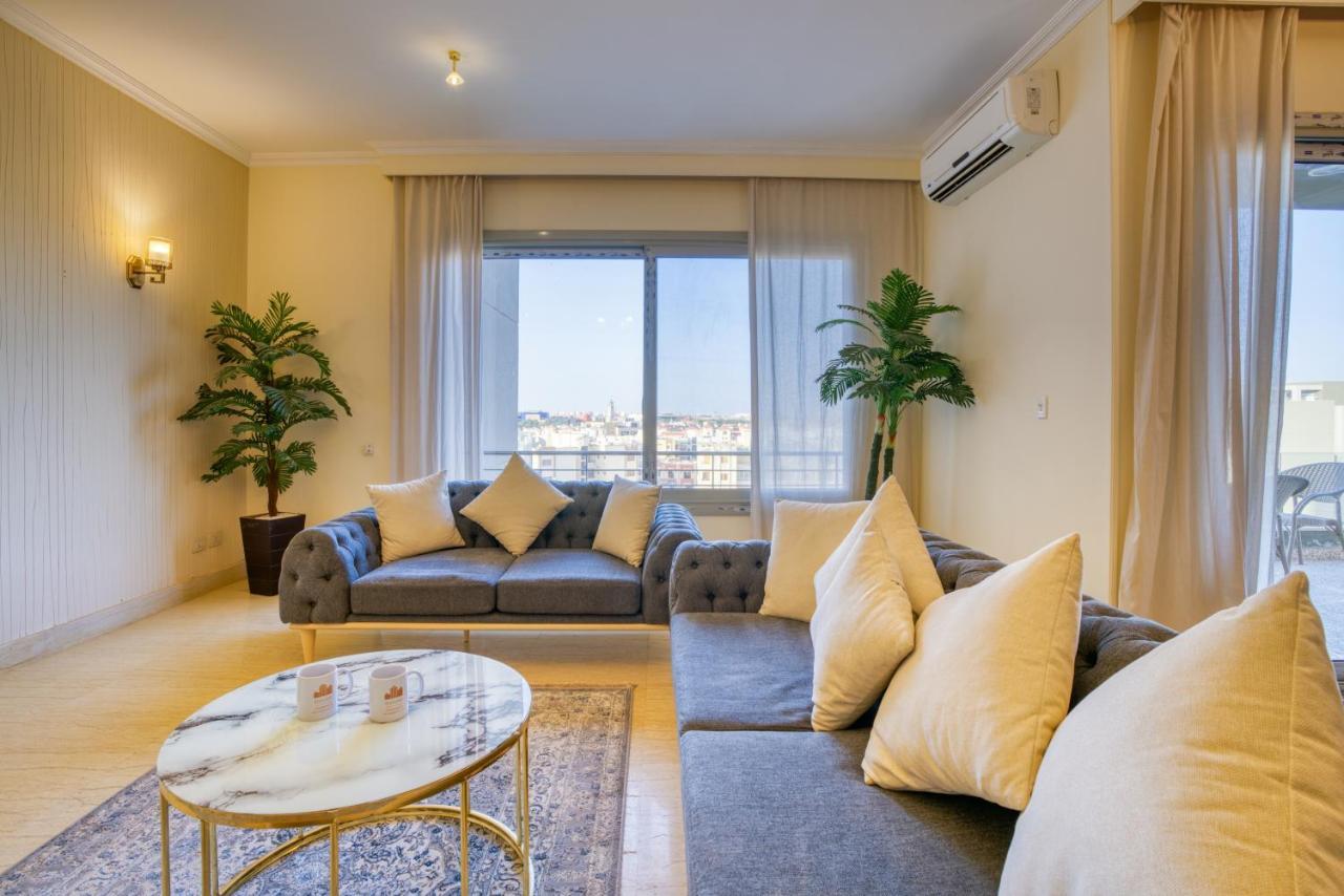 The Suites Near Auc By Elegant Kairo Exterior foto