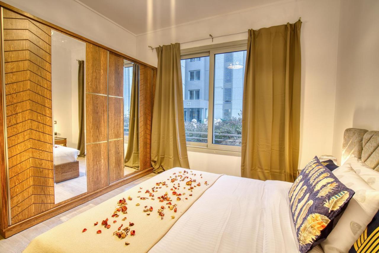 The Suites Near Auc By Elegant Kairo Exterior foto