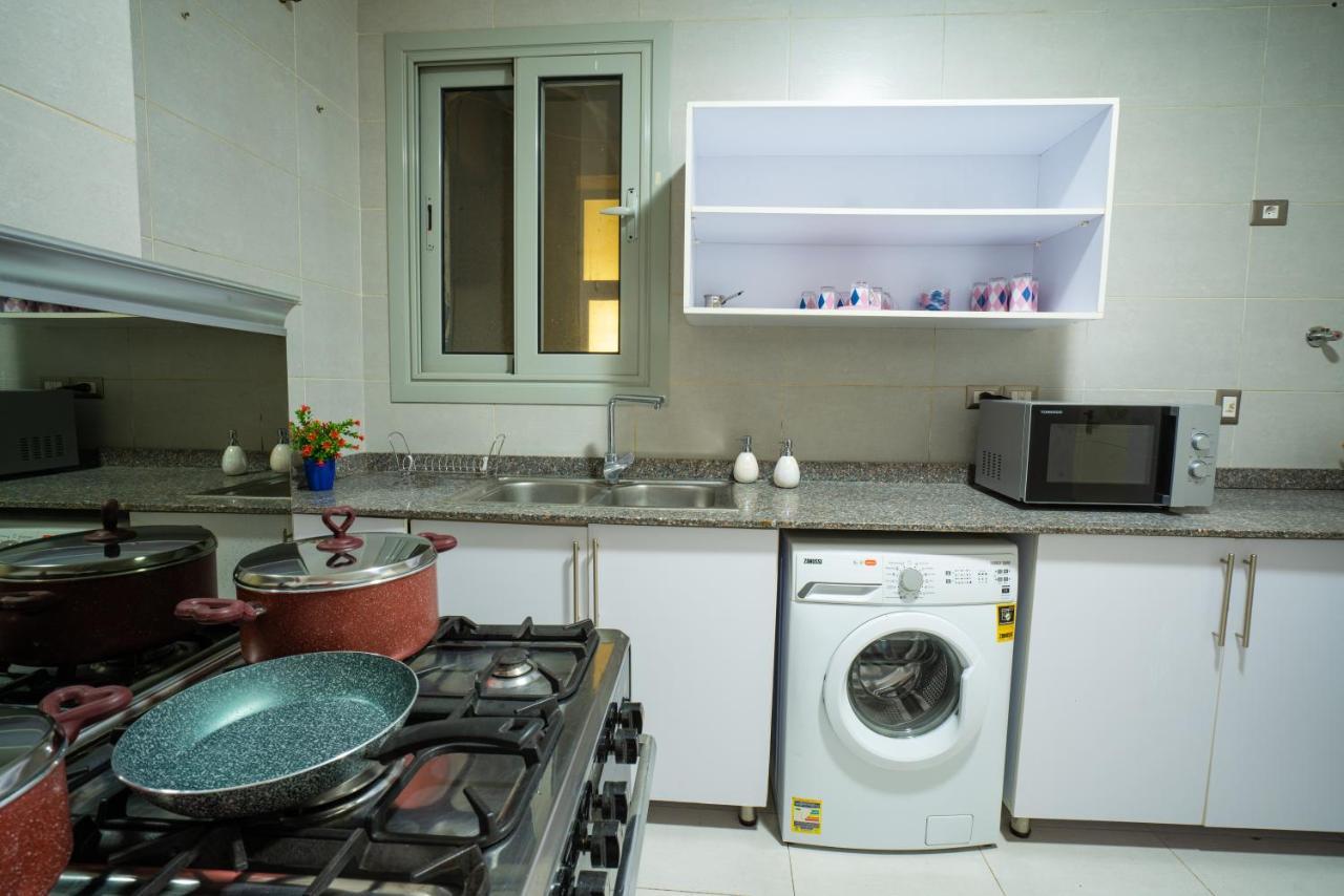 The Suites Near Auc By Elegant Kairo Exterior foto