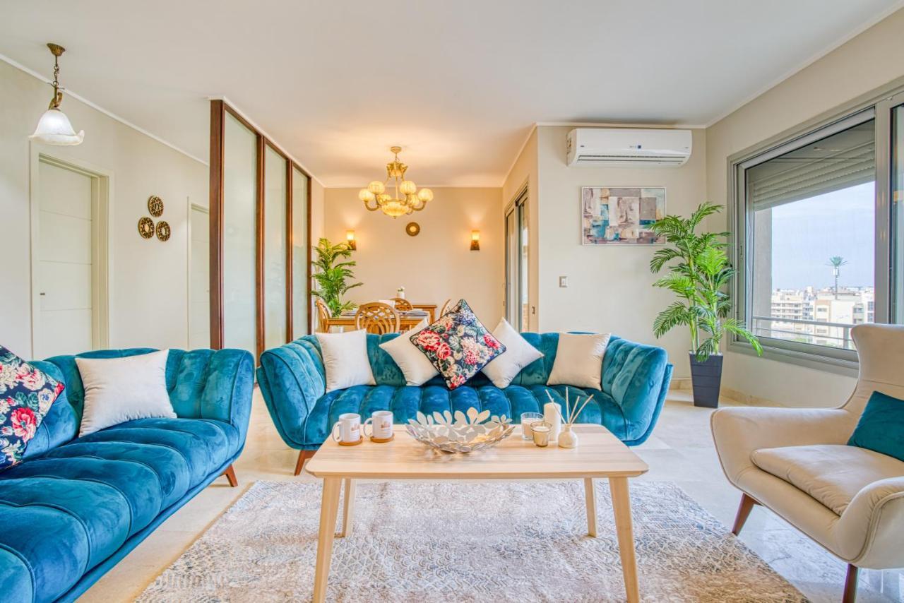 The Suites Near Auc By Elegant Kairo Exterior foto